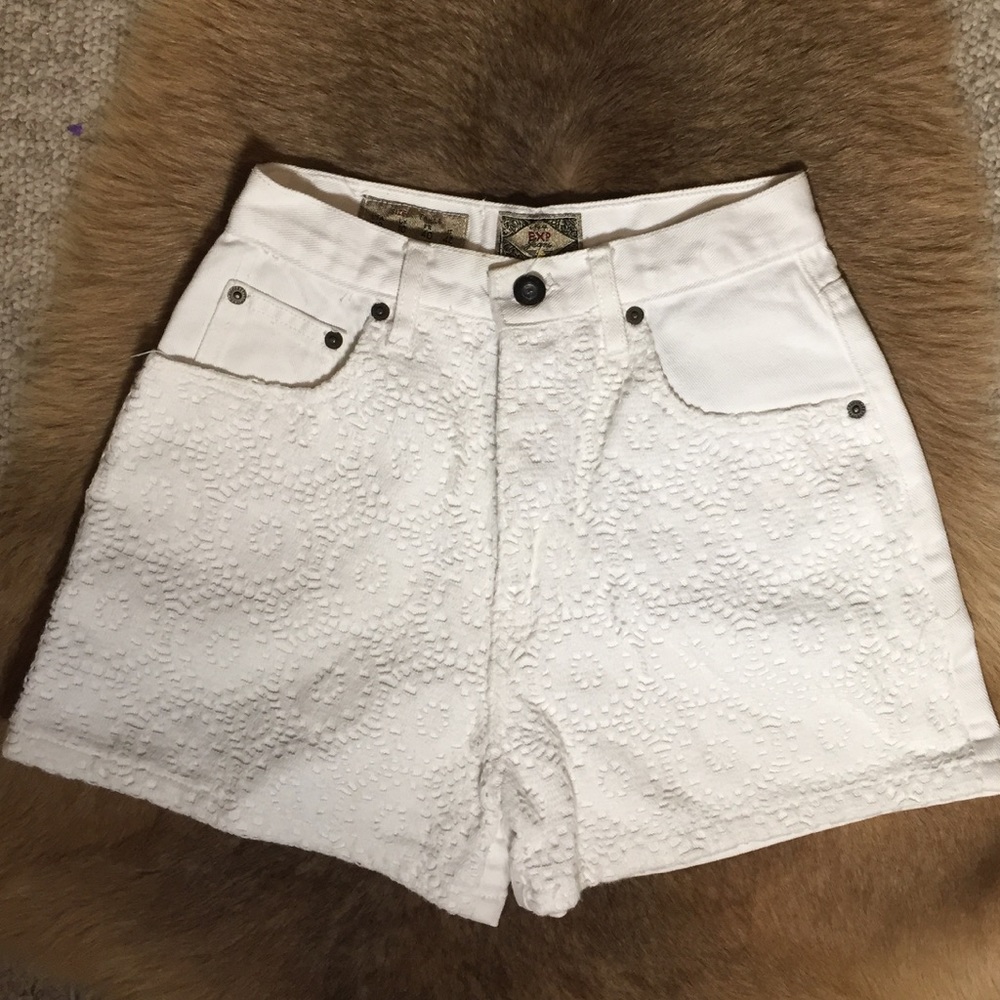 EXPRESS 90s White Lace Denim Shorts
